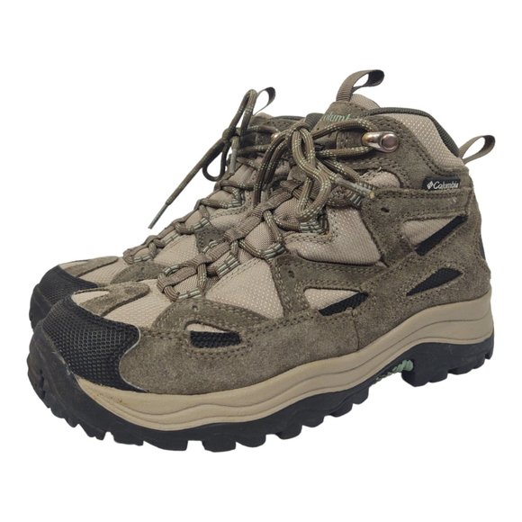 Columbia Shoes - Women's Columbia Hiking Boots Size 7